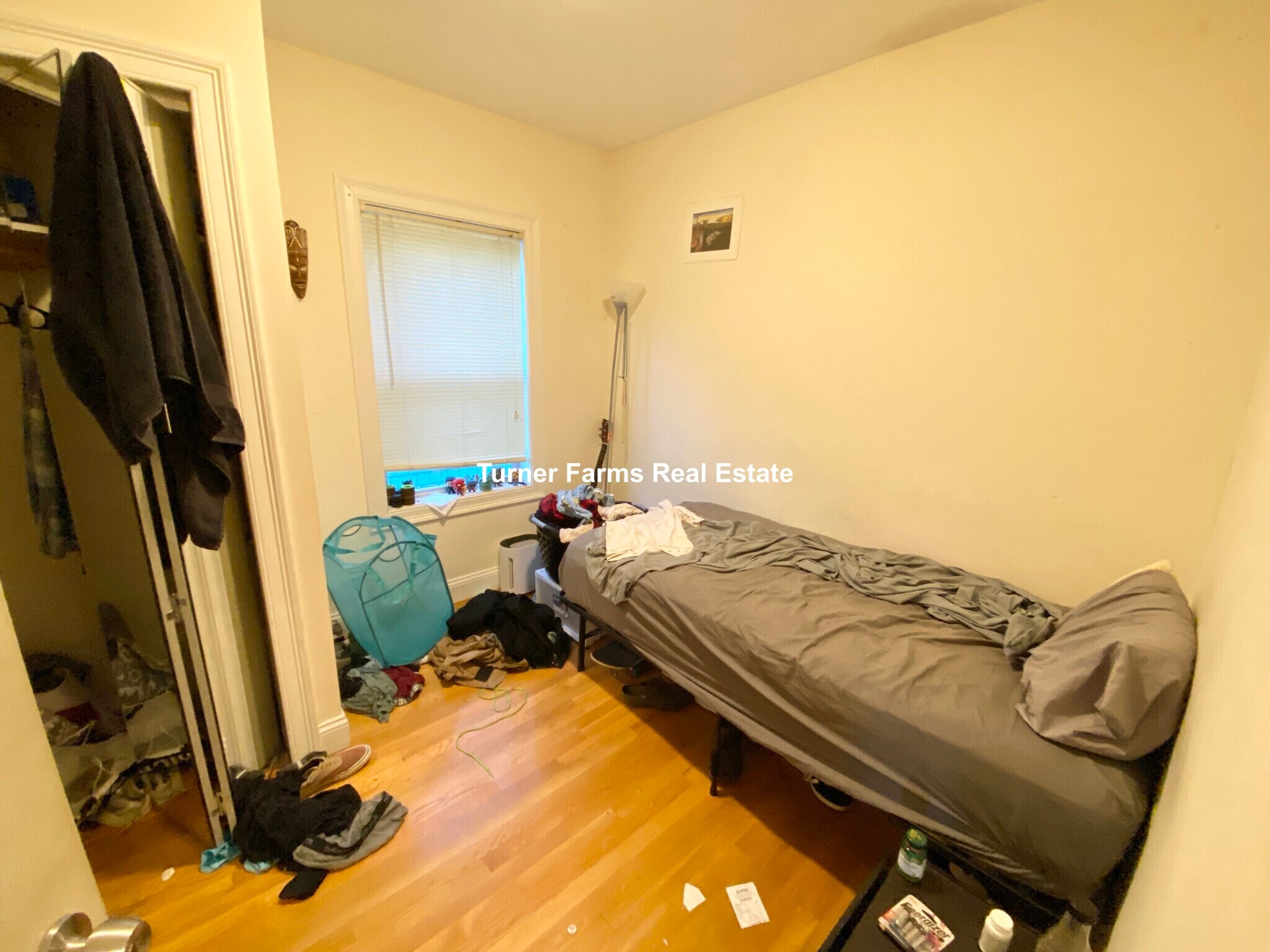 Building Photo - 128 Hillside St