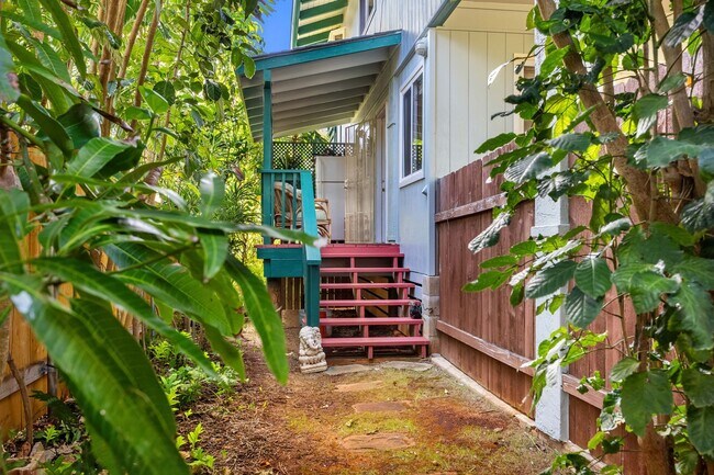 Building Photo - 59-018 Holawa St