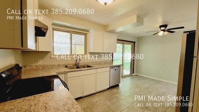 Building Photo - Beautiful, spacious 4 bedroom home in Tayl...