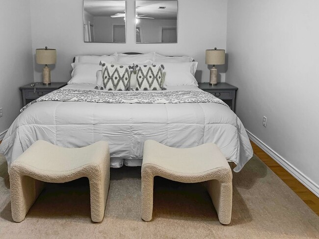 Building Photo - 50% off first months rent.  Perfect for large families or multiple friends!  5 bedroom house loca...