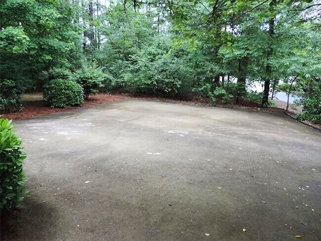Building Photo - 1020 Trotters Walk
