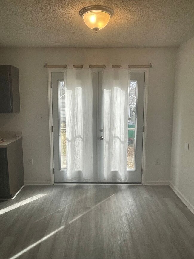 Building Photo - 7400 Lea Wood Ln