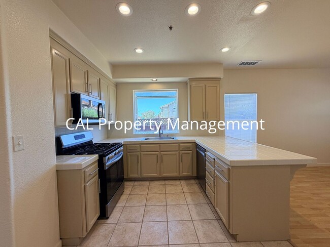 Building Photo - 1159 Cobblestone St