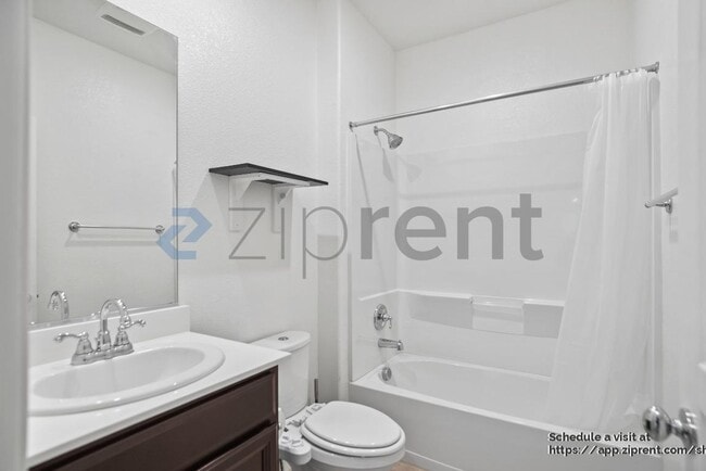 Building Photo - 1339 Sauvignon St