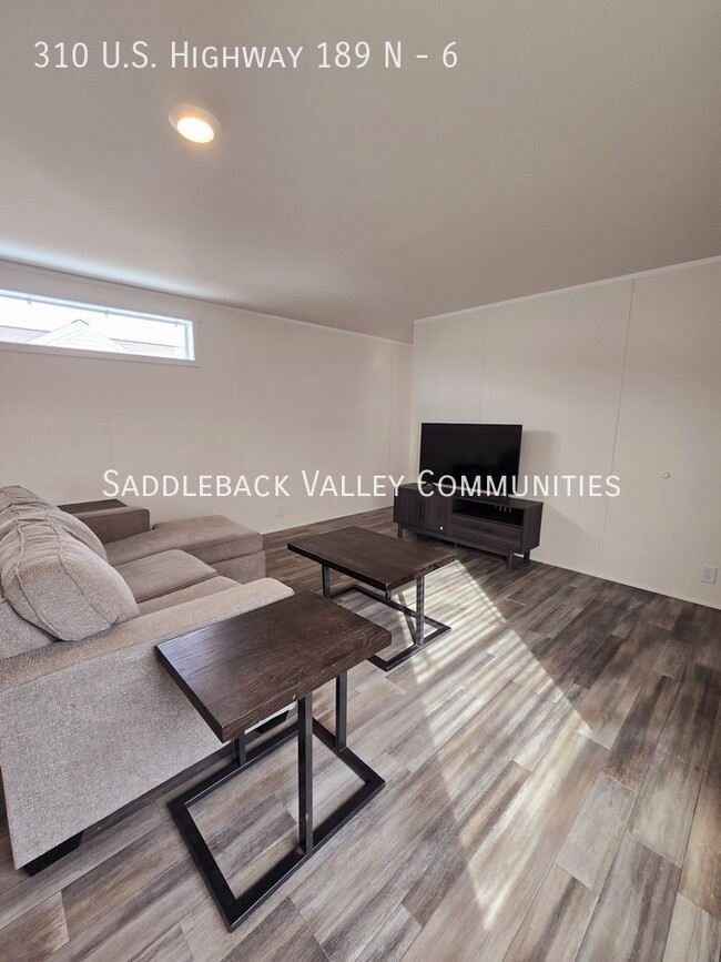 Building Photo - 310 US-189