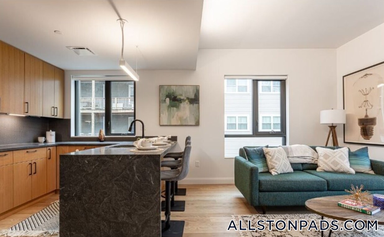 Building Photo - 83 Gardner St