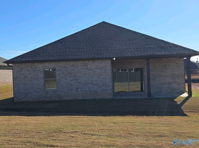 Building Photo - 18048 Longleaf Dr