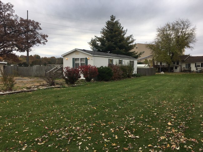 Primary Photo - 2072 3468th Rd