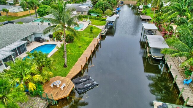 Building Photo - 1036 SW 26th Ave