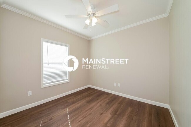 Building Photo - 3 Bedroom Pet-Friendly Home in North Port, FL with Main Street Renewal