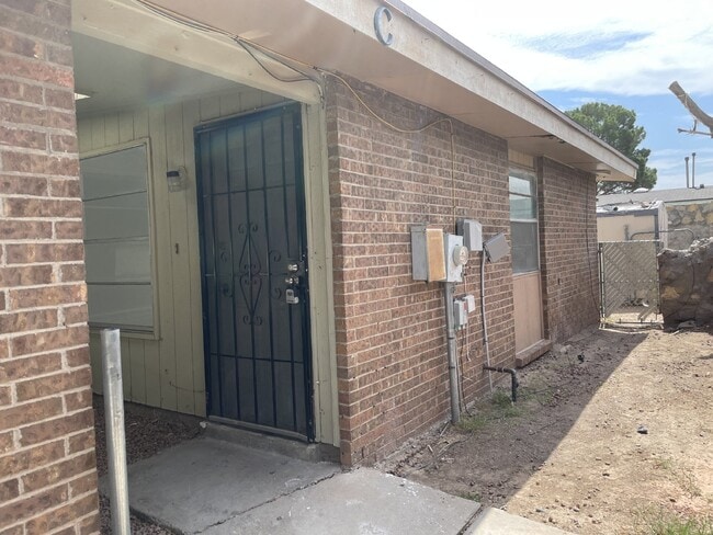 Building Photo - 8154 St Andrew Ln