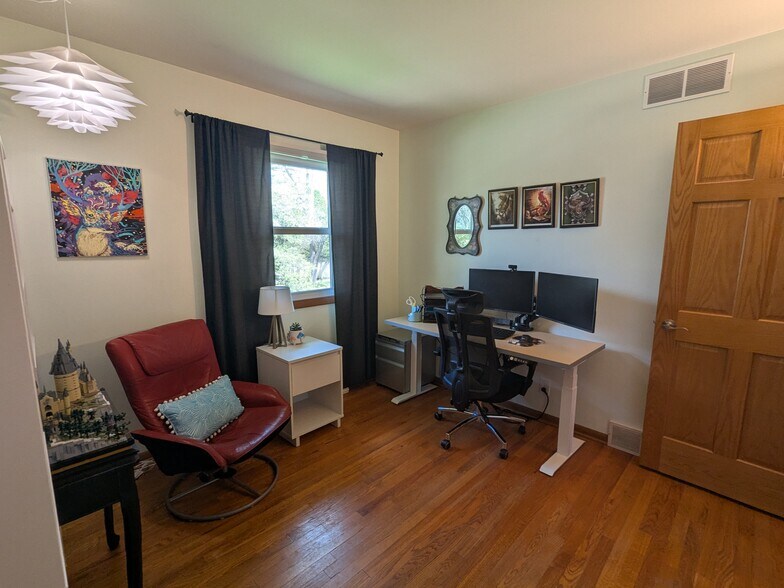 Building Photo - 6413 Woodington Way