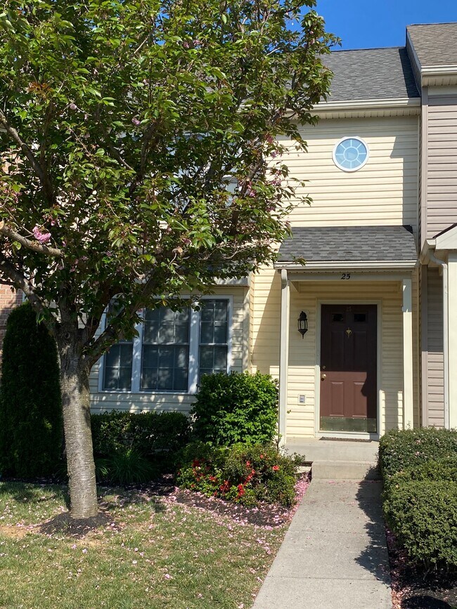 Primary Photo - 25 Mabel Ln