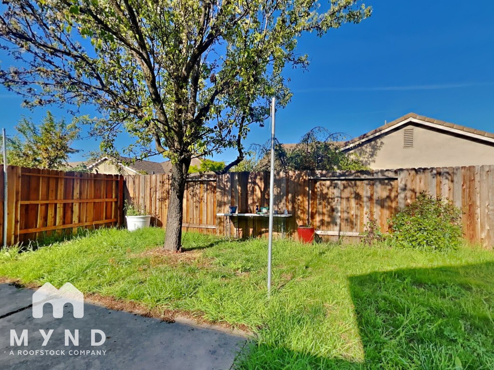 Building Photo - 5945 Caddington Way