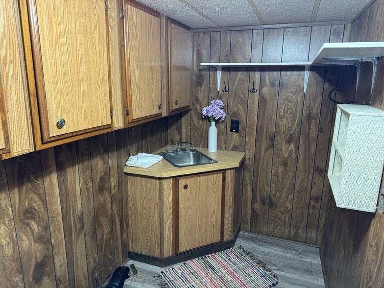 Building Photo - 7031 Timber Ridge S