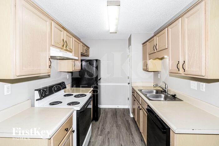 Building Photo - 6856 Meadow Chase Ln