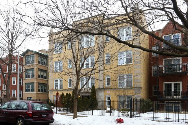 Building Photo - 4735-4737 N Malden St