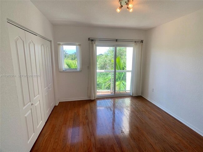 Building Photo - 1853 Jefferson Ave