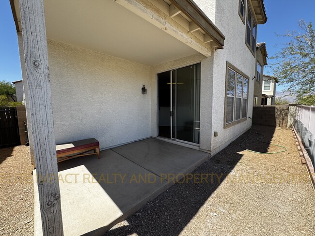 Building Photo - 1133 S Pantano Overlook Dr