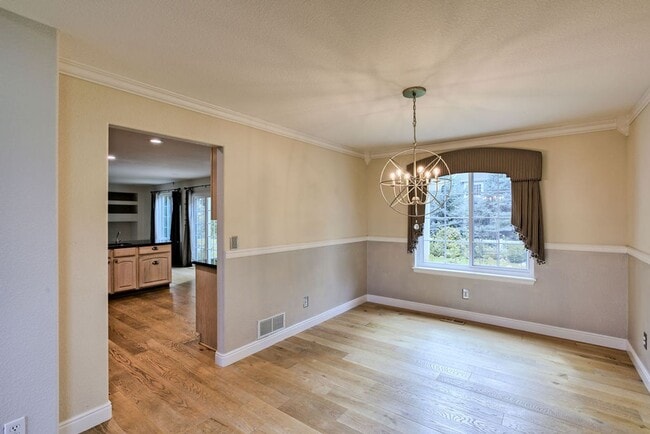 Building Photo - Absolutely Stunning 4 Bedroom Home in Mariana Butte