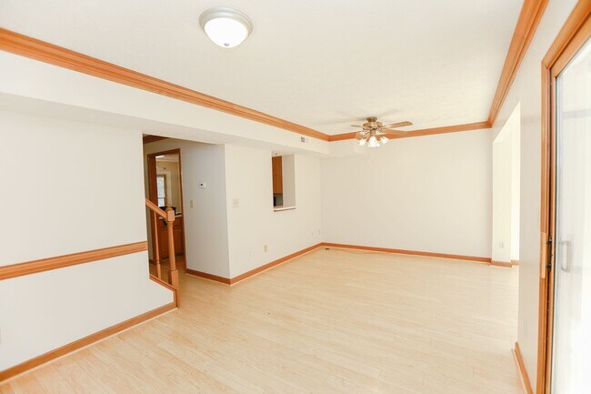 Building Photo - 200 Arabian Cir
