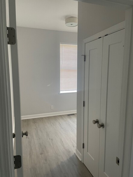 First Bedroom | Office - 216 Findlay St