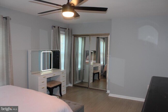 Building Photo - 2851 Bowes Ln