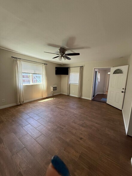 Building Photo - 5790 Dehesa Rd