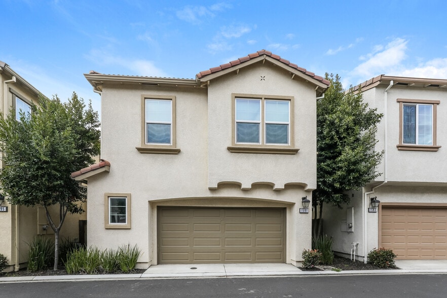 Building Photo - 1591 Sylvia St