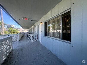 Building Photo - Cozy 1-bedroom unit in Fort Lauderdale!