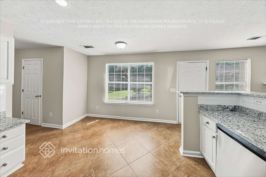 Building Photo - 331 Silver Springs Dr