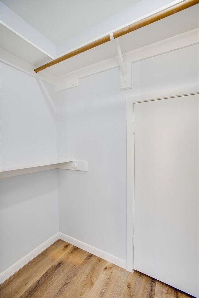 Building Photo - 605 Jeff Davis Ct