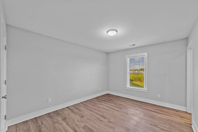 Building Photo - 440 Thad Little Rd