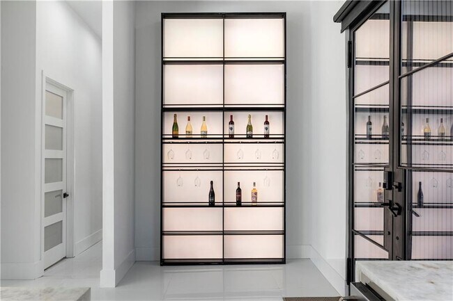 Building Photo - 3600 Lower Roswell Rd