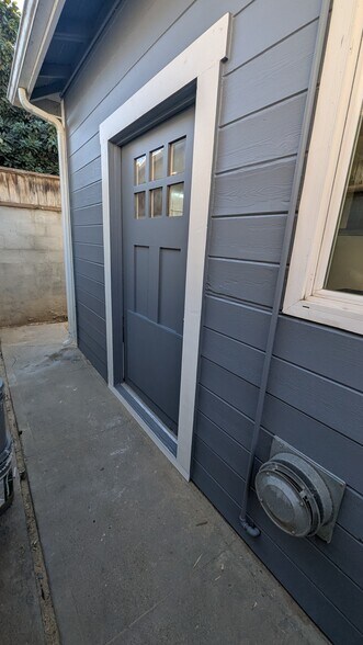 Building Photo - 392 West Center Ave