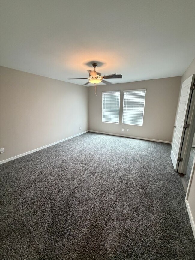 Building Photo - Beautiful newer townhome for rent in Tempe