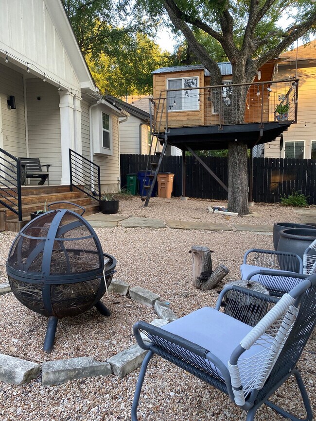 Building Photo - 1307 Fort Branch Blvd