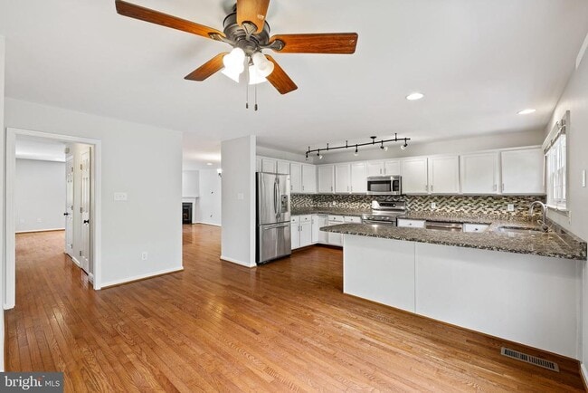 Building Photo - 203 Princeton Cir
