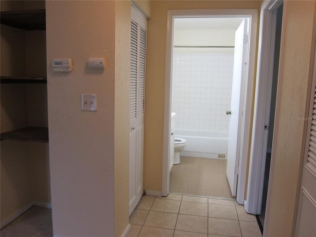 Building Photo - 2535 NW 62 Pl