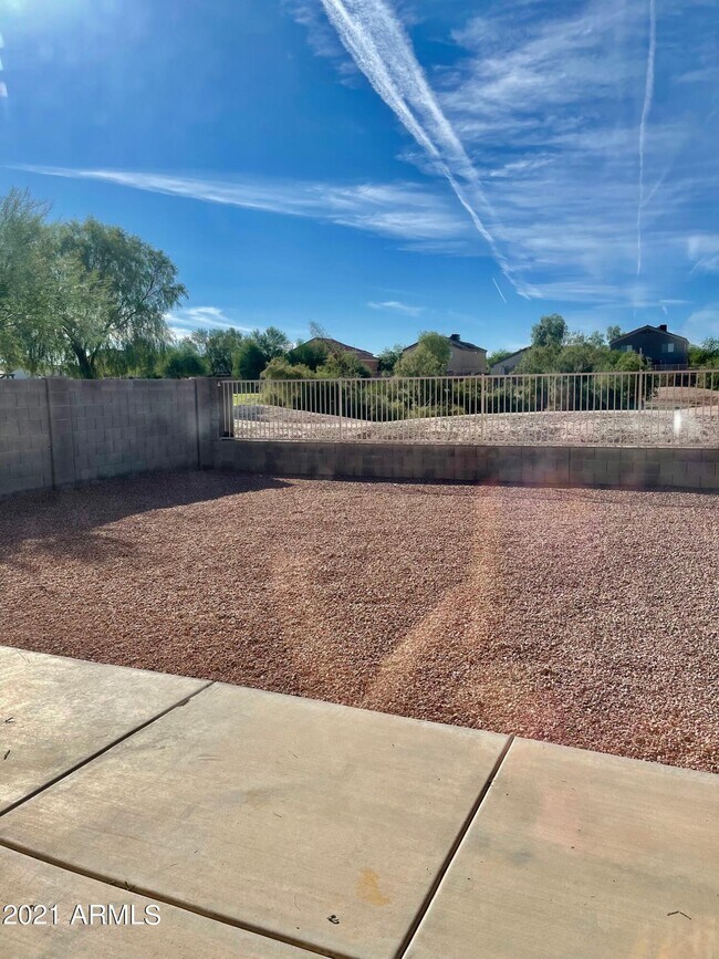 Building Photo - 23808 N Sunrise Cir