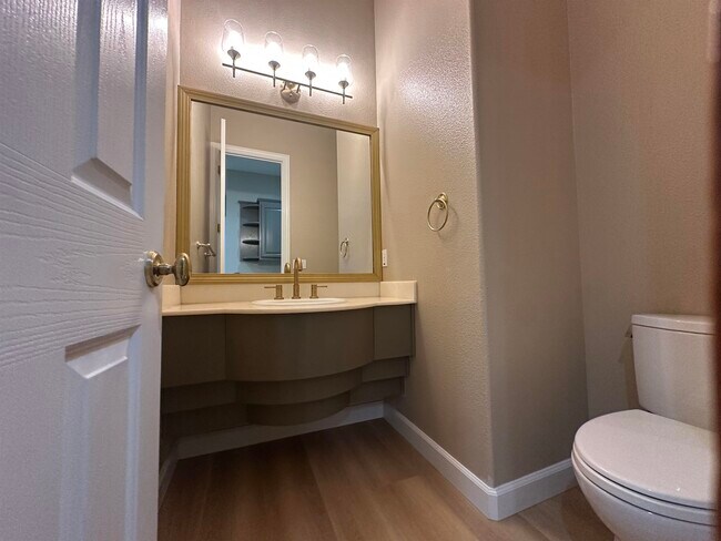 Building Photo - 583 Montori Ct