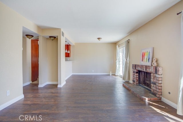 Building Photo - 555 S Azusa Ave