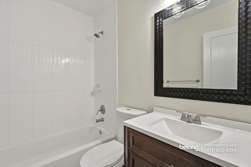 Building Photo - 2701 S Manhattan Ave