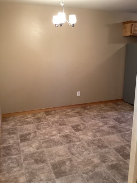 Building Photo - 2676 Overlook Blvd