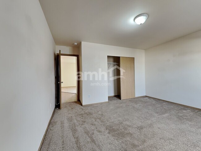 Building Photo - 10310 193rd Street Ct E