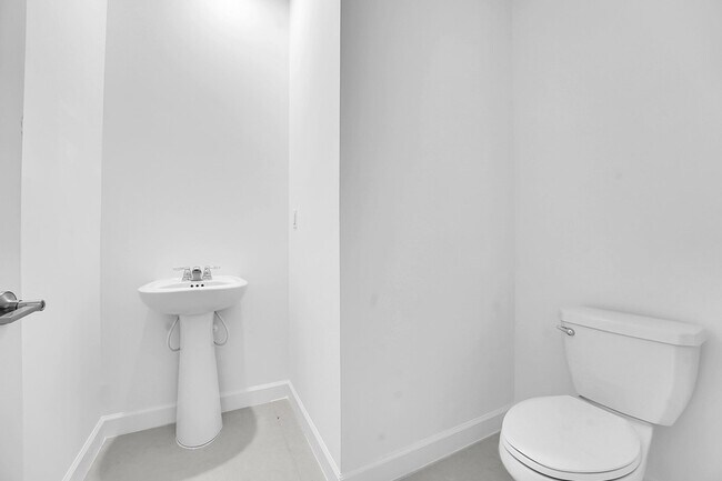 Building Photo - 2950 Spanish Cedar Pl