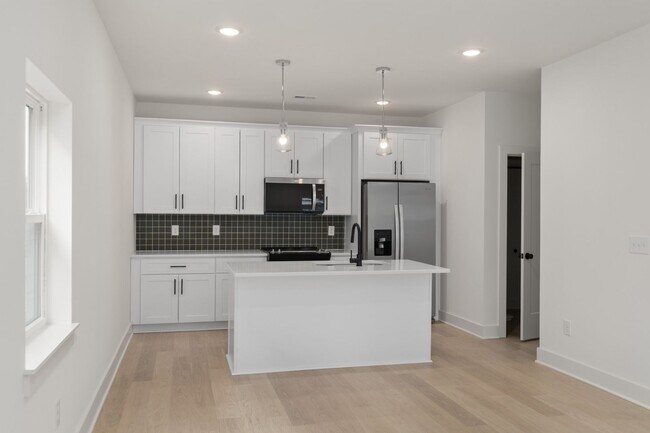 Building Photo - Be the first to live here. Donelson Nashvi...