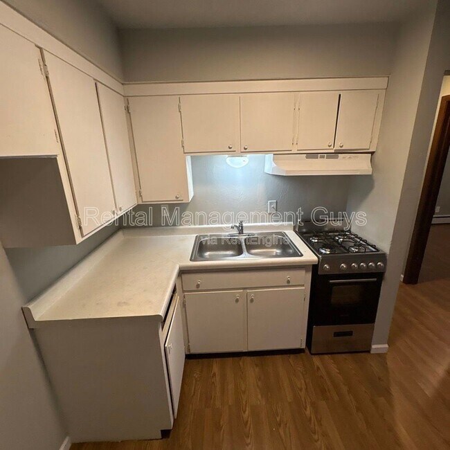 Building Photo - 3643 N Penn Ave