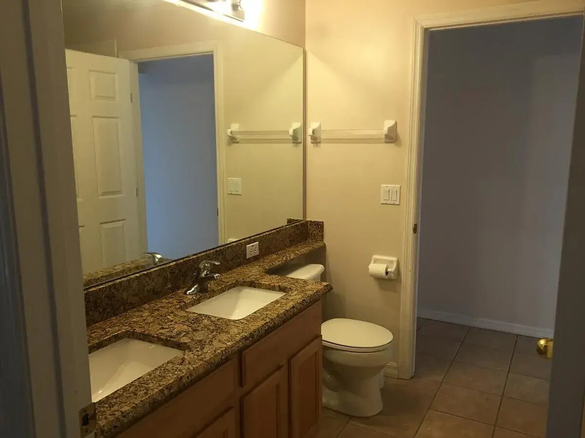 Building Photo - 5235 Marbella Isle Dr