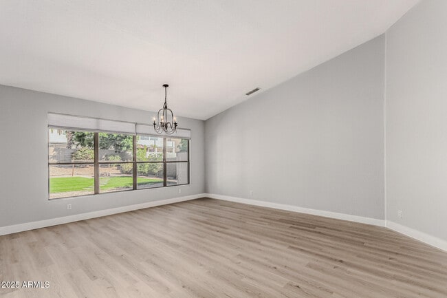 Building Photo - 6410 W Buckskin Trail